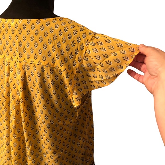 Maurices Yellow & Brown Print Blouse size Medium - Picture 5 of 7